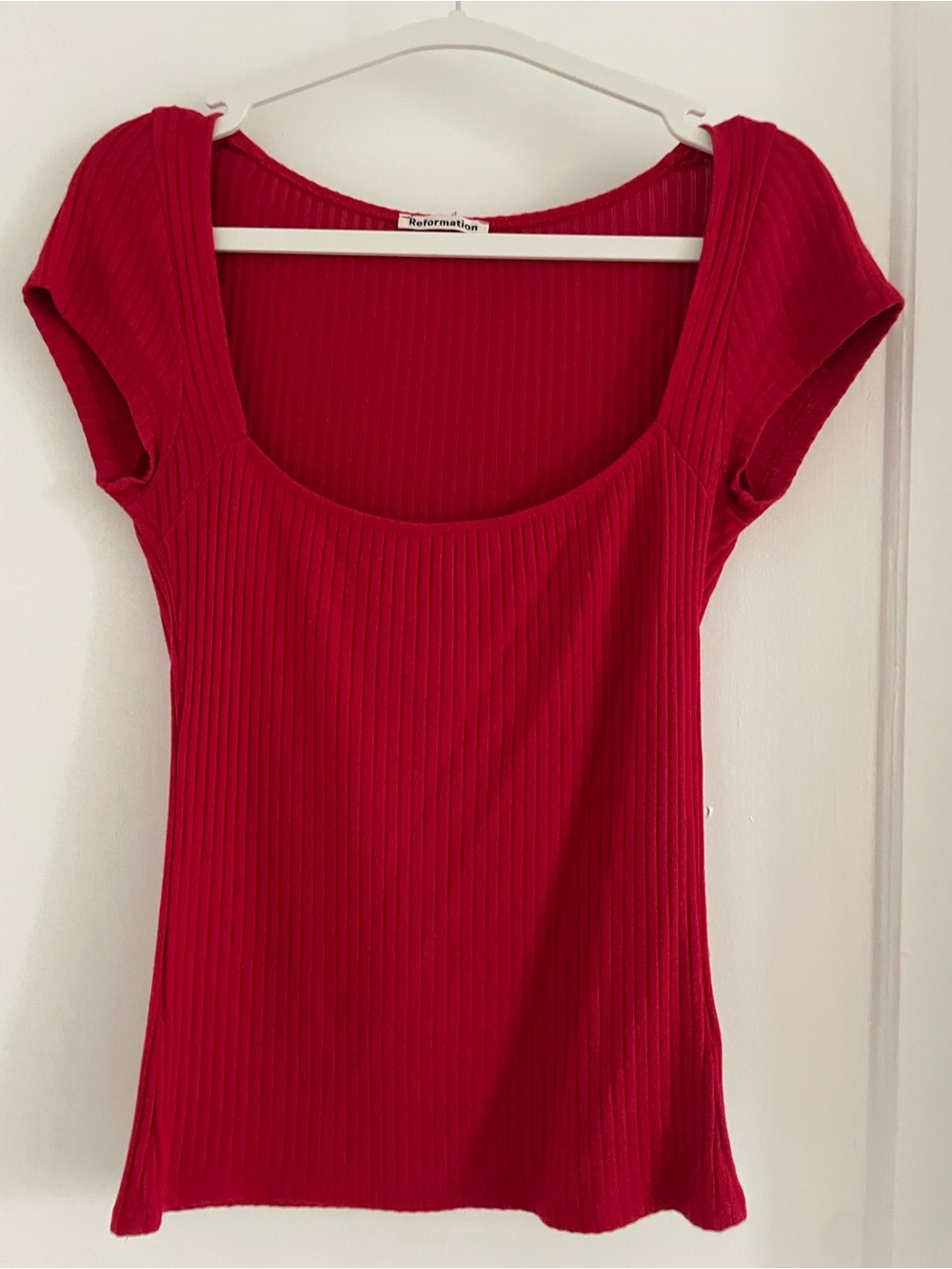 Reformation Red Ribbed Scoop Tee small